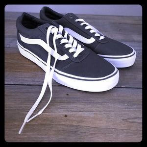 Vans Old Skool Athletic Shoes- men’s 7